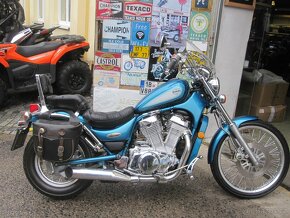 Suzuki VS 800 Intruder s již vystavenou SPZ - 3