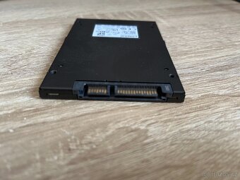 Prodám rychlý SSD disk KINGSTON SA400S37240G- 240 GB - 3