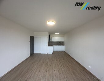 Lysá nad Labem, pronájem 2+kk, 55m2 s balkónem 9m2, garážový - 3