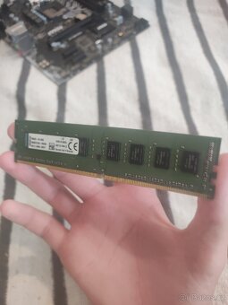 Prodám PC na kancelářskou práci nebo starší hry - 3