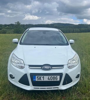 Ford Focus 1.0 EcoBoost Champions Edition - 3