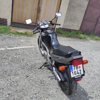 Suzuki GS 500e - 3