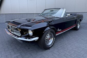 Ford Mustang Convertible z roku 1968 - 3