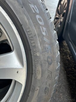 Sada Audi 7,5Jx16 et45 pirelli 205/60r16 zimní - 3