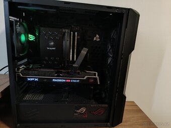 Výkonná temná PC sestava - AMD Ryzen 5600X + RX 6700XT - 3