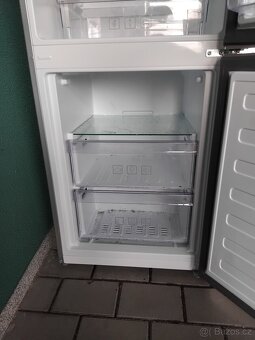 Lednice Beko nerezová - 3