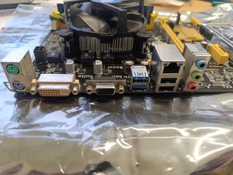 Asus H81M-K, + CPU i3-4160, RAM 4GB DDR3 - 3