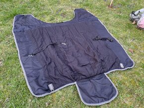 Výběhová deka QHP 300g 135cm 600D Stirrup - 3