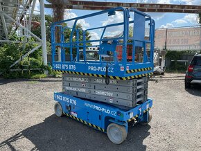 GENIE GS3246 nůžková pracovní plošina AKU 12metrů - 3