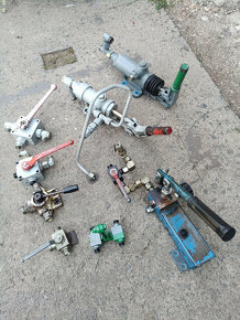ruční hydraulické pumpy,třícestné a uzavírací ventily - 3