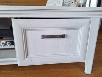 TV stolek - 3