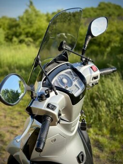 Kymco People GTi 125 – 11 kW, 2013 - 3