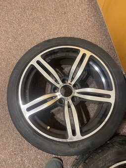 Alu Kola BMW 5x120 245/40/R18 - 3