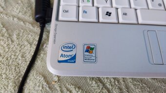 Malý notebook Acer Aspire one - 3