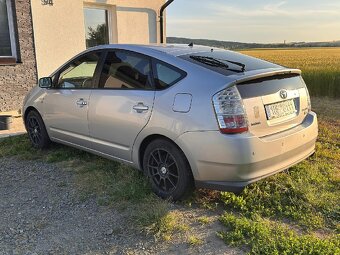 Prodám Toyota Prius II. generace Hybrid 1.5 - 3