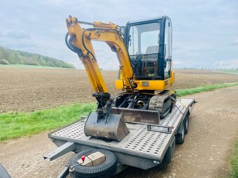 Půjčení bagru JCB 2,5t - 3