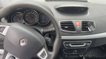 Renault Fluence 2010 - 3