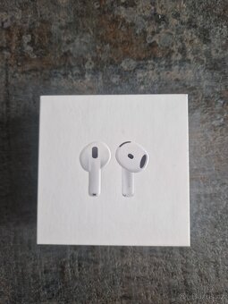 Sluchátka Airpods 2024 - 3