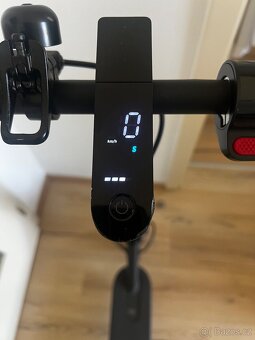 Elektrická koloběžka Xiaomi Mi Pro 2 - 3