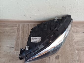 Bi-xenonové světlo BMW f10/f11 - 3