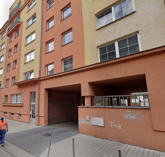 Garážové stání v Plzenecké ul. - 3