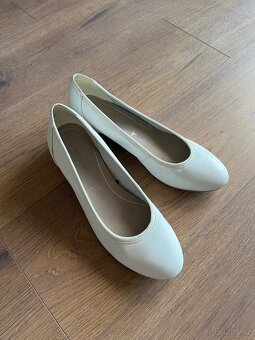 Lodičky bílé #Lodicky kožené  #Lodičky na klínku - 3