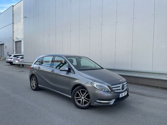 Mercedes Benz B - 3