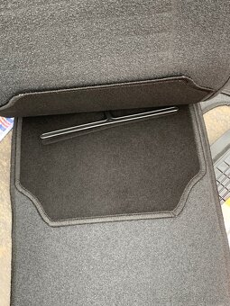 Nove koberce do auta - 3