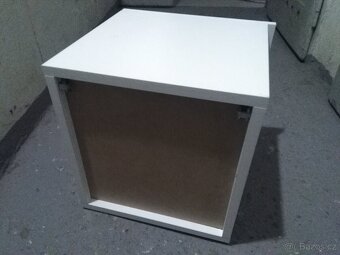 Závěsná skříňka - 3