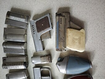 Staré retro zapalovače - 3