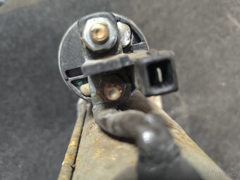 Startér VW AG 02A911024B ( Valeo D7RS30) - 3