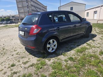 Kia Ceed 1.6 CRDi, 66kw, nová STK. Rok 2011. - 3
