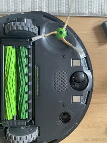 iRobot Roomba i5+ - 3