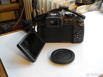 Panasonic G 6 jen tělo - 3