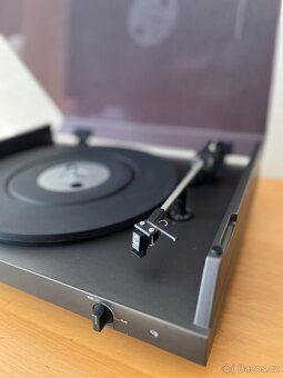 Gramofon Tesla NC 470 se sbírkou nehraných LP - 3