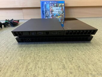 Sony PlayStation 4 500 GB + ovladač + 3 hry - 3