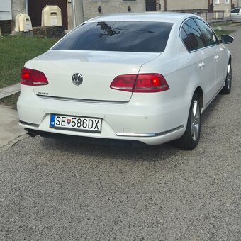 Volkswagen Passat sedan - 3