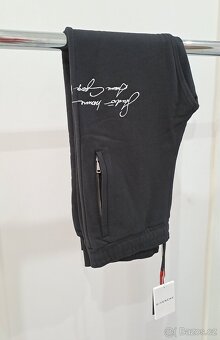 GIVENCHY TEPLAKY 0 - 3