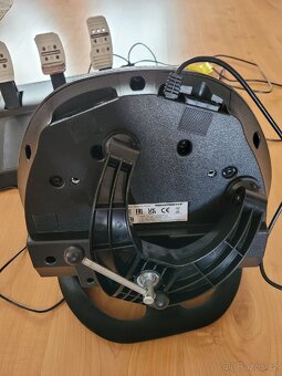 Thrustmaster T300 Ferrari Racing Wheel + TH8S Shifter - 3