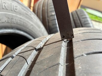 Pneumatiky Michelin 205/60/r16 - 3