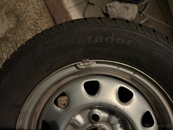 Nové pneumatiky s disky 165/70 R13 - 3