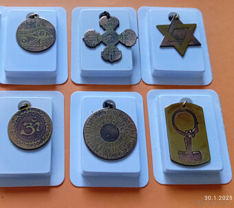 Amulety - přívěsky - 3