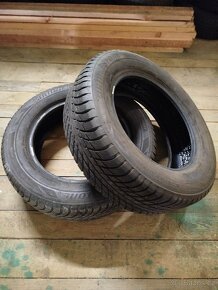 215/65/17 zimní pneu - 3