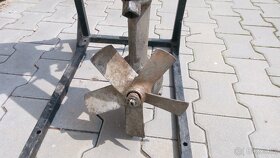 historický lodní motor Seagull - 3