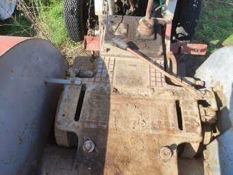 Zetor 25 nápravu,převodovku - 3