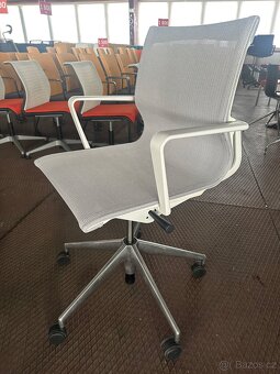 Vitra Physix - designové kancelářské křeslo - 3