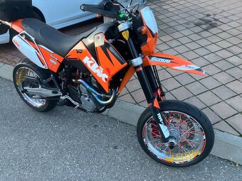 KTM 640 LC4 Supermoto - 3