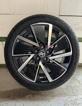 Octavia R18 (2025) Nové letní pneu - 3