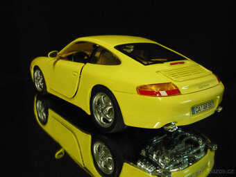 Porsche 911 Carrerra 1997 Bburago 1/18 - 3