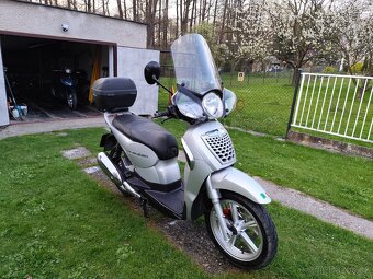 Aprilia Scarabeo 200ie - 3
